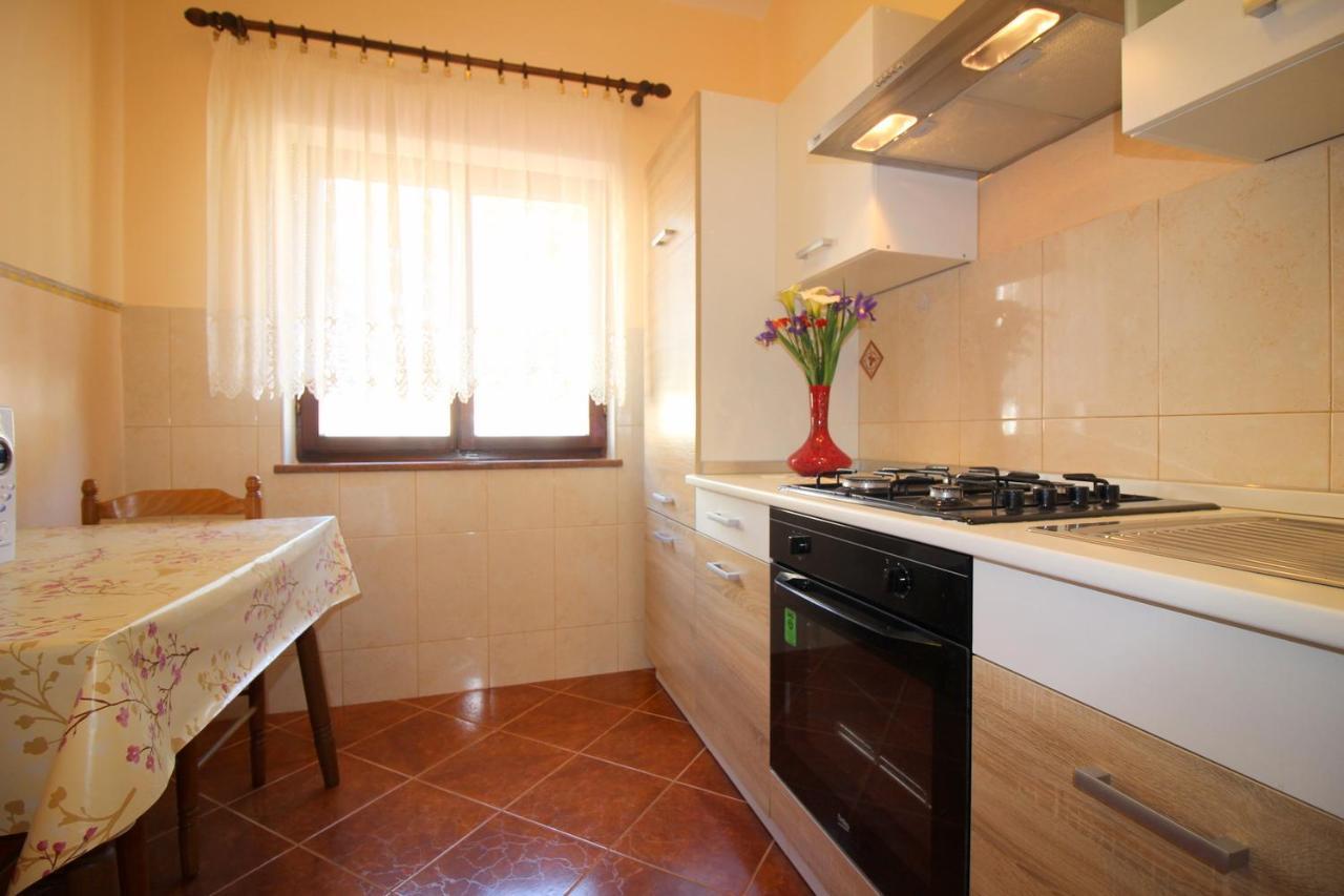 Apartment Liliana Near Beach Poreč Zewnętrze zdjęcie